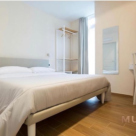 Musto Suites & Rooms Неаполь Экстерьер фото