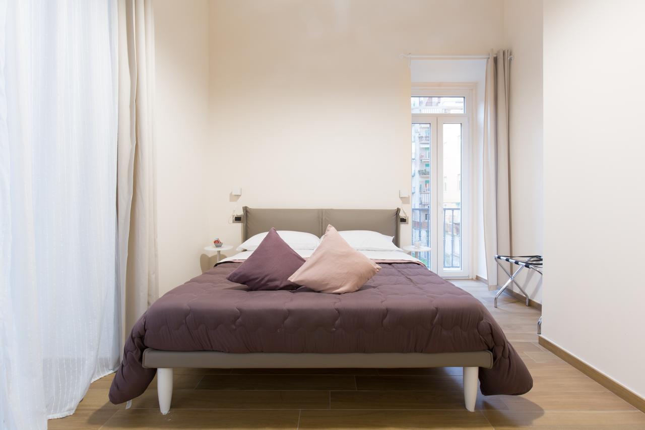 Musto Suites & Rooms Неаполь Экстерьер фото
